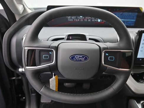 New 2025 Ford Expedition Active RWD image 6