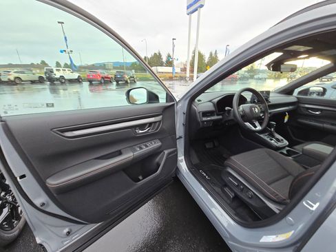 Used 2025 Honda CR-V Sport image 13