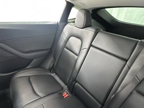 Used 2021 Tesla Model Y Performance image 14
