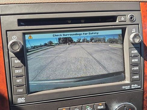 Used 2011 Chevrolet Suburban LTZ AWD/4WD image 14
