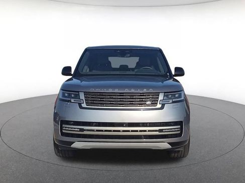 Used 2025 Land Rover Range Rover SE AWD/4WD image 2