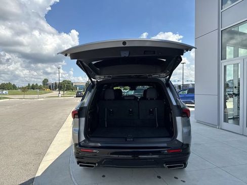 Used 2026 Buick Enclave Sport Touring FWD image 18
