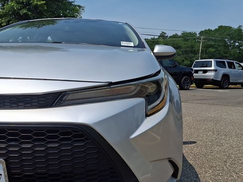 Used 2022 Toyota Corolla LE FWD image 11