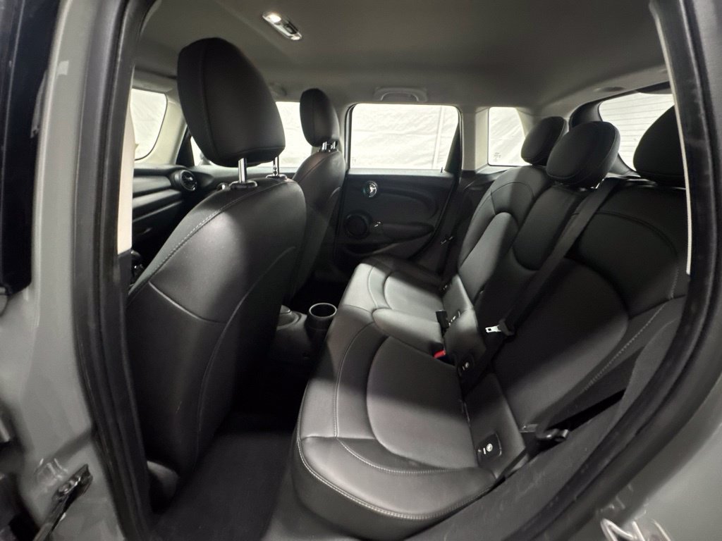 Used 2019 MINI Cooper 4-Door Hardtop FWD image 5