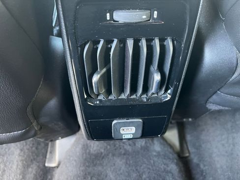 Used 2025 Jeep Compass Latitude image 22