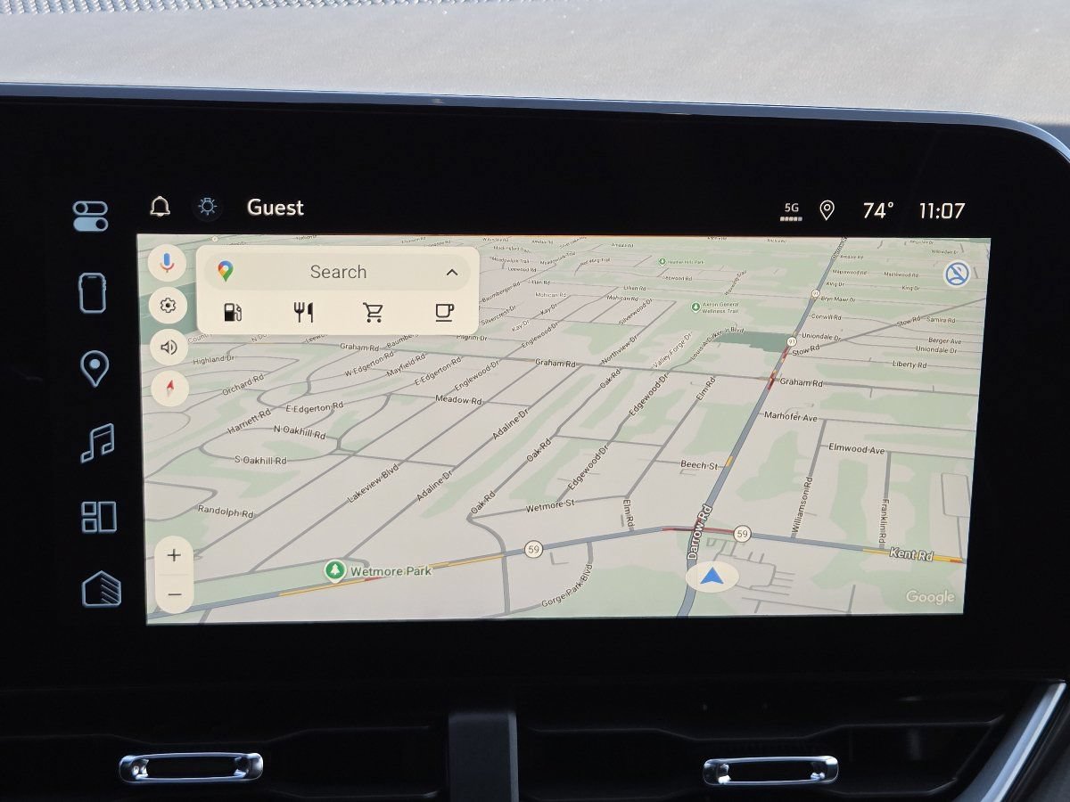 New 2027 Chevrolet Equinox LT w/ Convenience Package II FWD image 4
