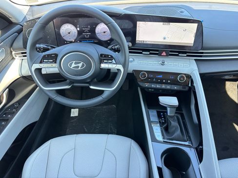 New 2026 Hyundai Elantra Limited FWD image 23