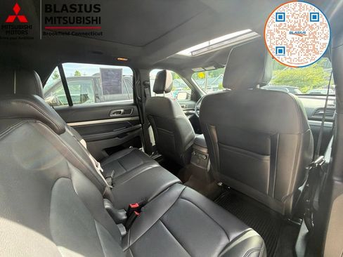 Used 2018 Ford Explorer XLT w/ Equipment Group 202A AWD/4WD image 51