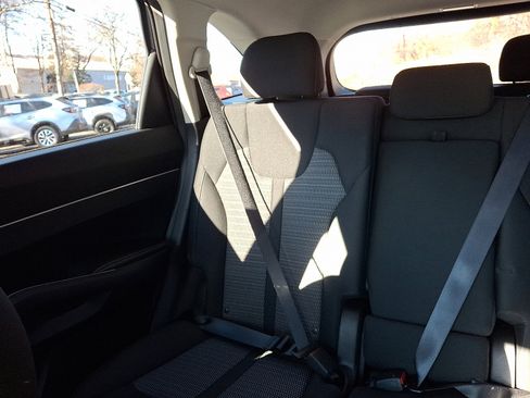 Used 2023 Kia Sorento LX image 18