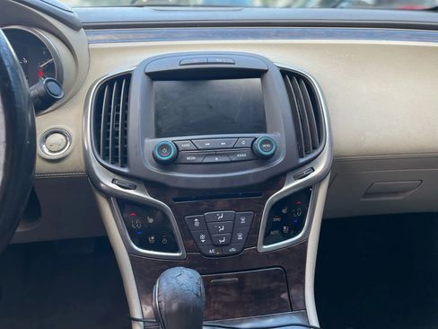 Used 2014 Buick LaCrosse Premium image 20