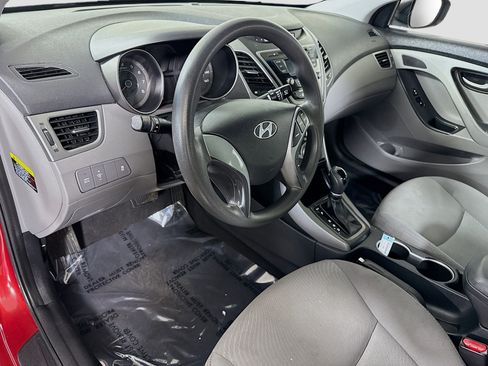 Used 2016 Hyundai Elantra SE image 20