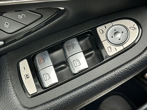 Used 2020 Mercedes-Benz GLC 300 4MATIC image 14