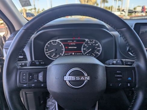 Certified 2025 Nissan Rogue SV image 28