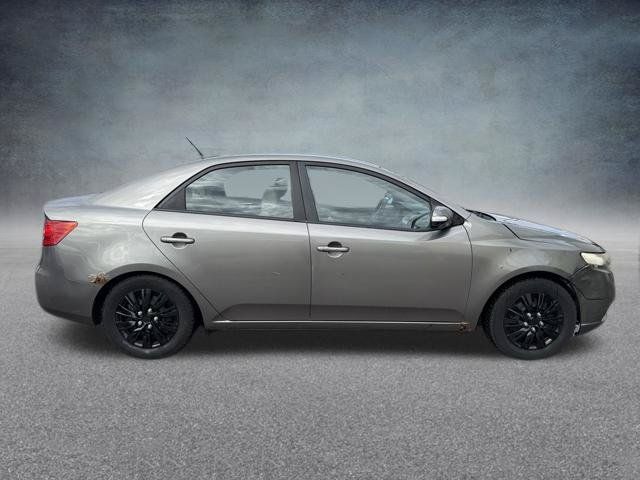 Used 2010 Kia Forte EX w/ Fuel Economy Pkg FWD image 5