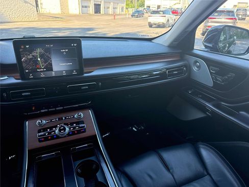 Used 2020 Lincoln Aviator Reserve w/ Equipment Group 201A RWD image 15