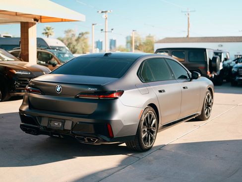 Used 2023 BMW 760i xDrive w/ Executive Package image 4