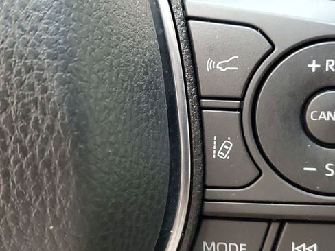 Used 2020 Toyota Camry LE w/ Convenience Package FWD image 30