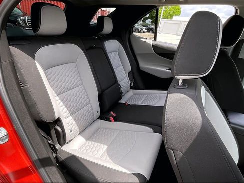 Used 2020 Chevrolet Equinox LS image 20