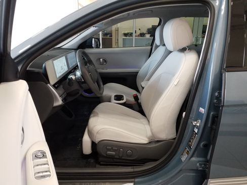 Certified 2024 Hyundai Ioniq 5 Limited RWD image 12