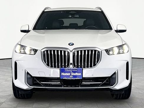 Used 2024 BMW X5 xDrive40i w/ Premium Package AWD/4WD image 3