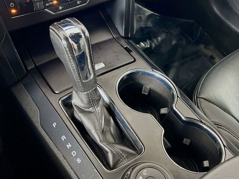 Used 2017 Ford Explorer XLT w/ Equipment Group 202A image 16