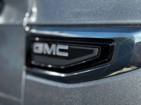 Used 2021 GMC Yukon XL AT4 w/ AT4 Premium Plus Package AWD/4WD image 30