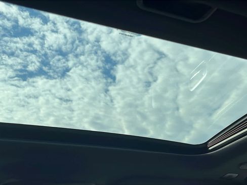 Used 2022 Jeep Grand Cherokee Laredo X image 23