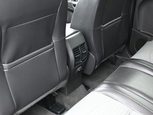 Used 2019 Ford Escape SE image 21