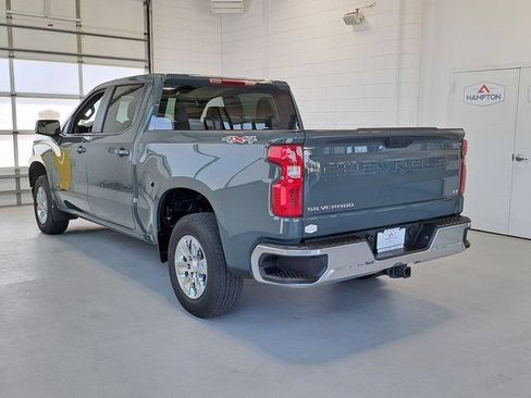 Used 2025 Chevrolet Silverado 1500 LT AWD/4WD image 7
