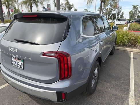 Used 2024 Kia Telluride LX image 4
