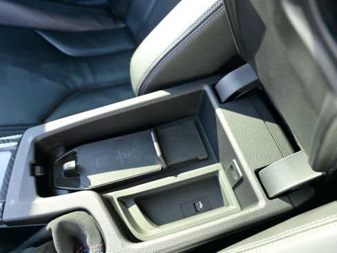 Used 2020 BMW M4 Coupe w/ Competition Package image 32