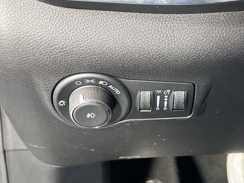 Used 2022 Jeep Compass Limited w/ Sun and Sound Group AWD/4WD image 10