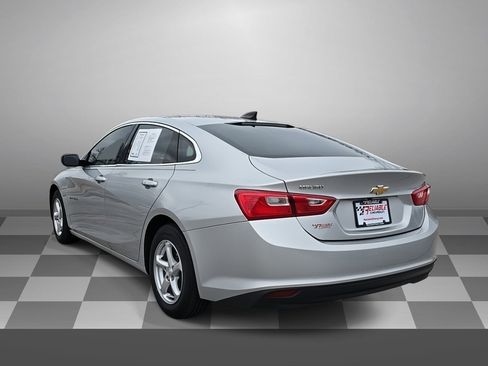 Used 2017 Chevrolet Malibu LS w/ LPO, Convenience Package 1 image 4