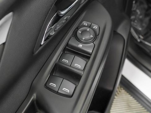 Used 2023 Chevrolet Bolt LT FWD image 33
