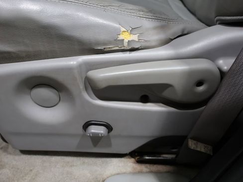 Used 2005 Chevrolet Uplander LT w/ Premium Seating Package image 11