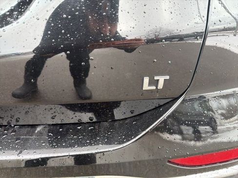 Used 2020 Chevrolet Equinox LT w/ Driver Convenience Package image 14