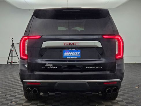 Used 2021 GMC Yukon Denali w/ Denali Premium Package image 17