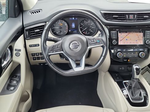 Certified 2022 Nissan Rogue Sport SL w/ Premium Package FWD image 15