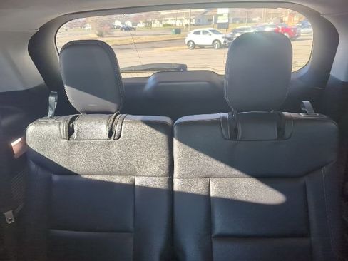 Used 2021 Ford Explorer XLT w/ Equipment Group 202A image 25