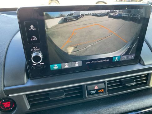 Certified 2025 Honda Pilot Touring image 23