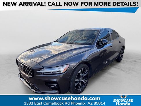Used 2024 Volvo S60 B5 Core FWD image 1