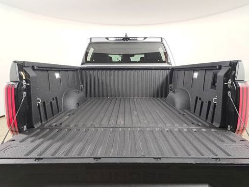 Used 2024 Toyota Tundra Limited AWD/4WD image 10