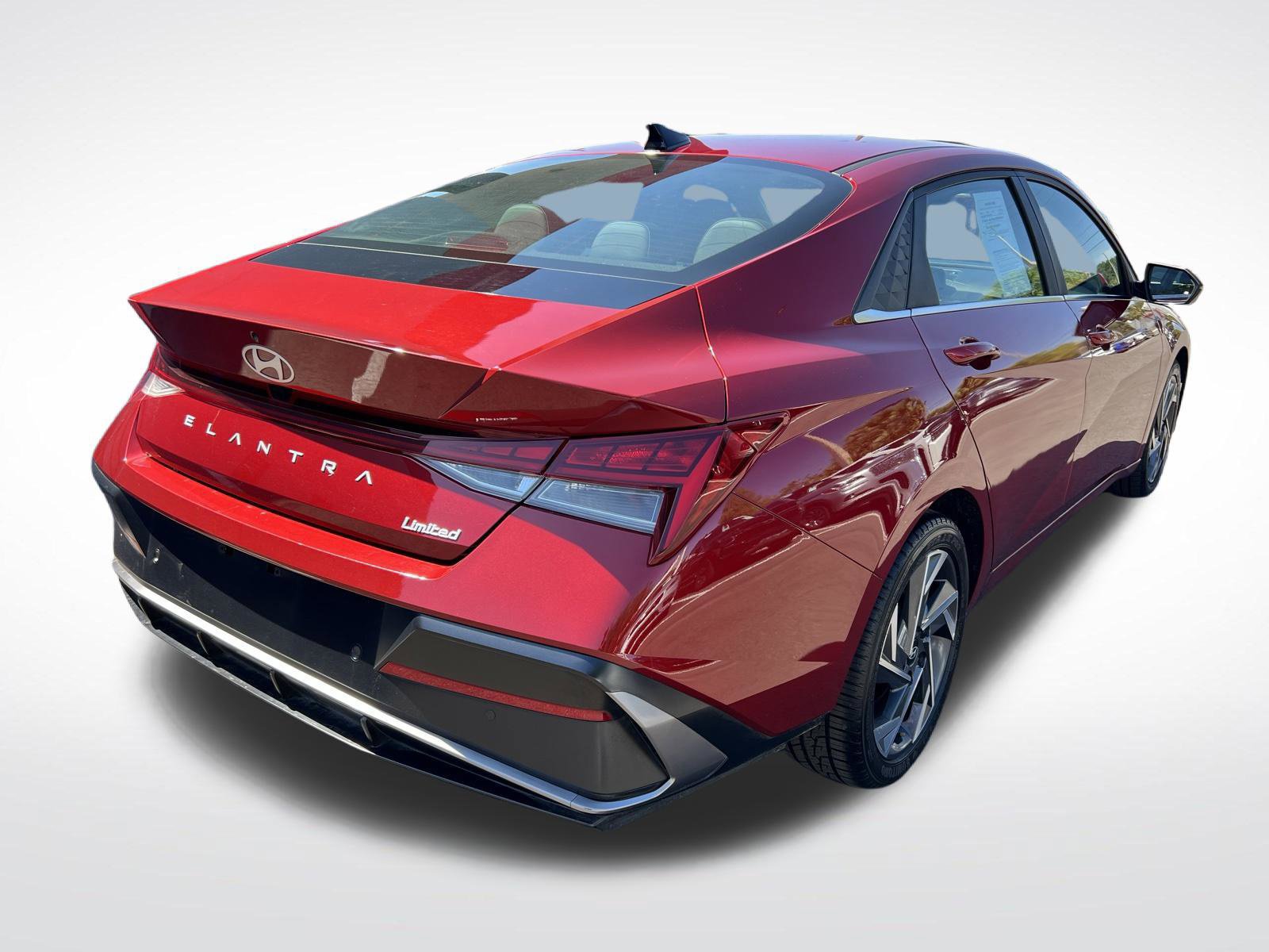 Used 2024 Hyundai Elantra Limited FWD image 8