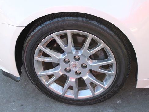 Used 2011 Cadillac CTS Premium image 11