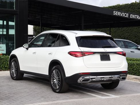 Used 2025 Mercedes-Benz GLC 300 GLC 300 image 5