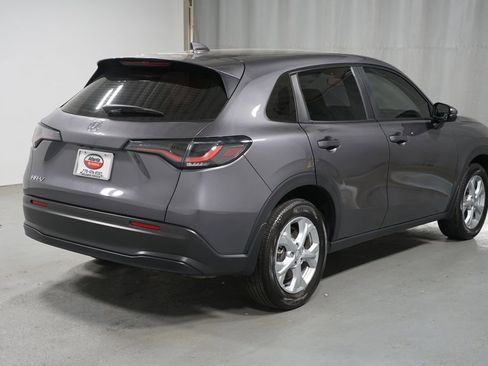 Used 2025 Honda HR-V LX image 8