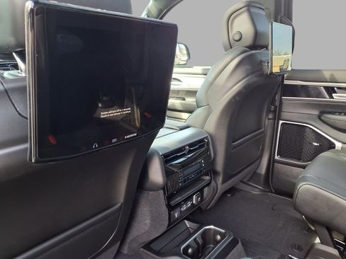 New 2026 Jeep Grand Wagoneer Limited image 30