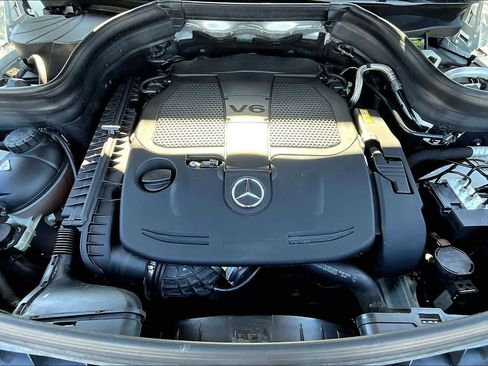 Used 2015 Mercedes-Benz GLK 350 4MATIC image 31