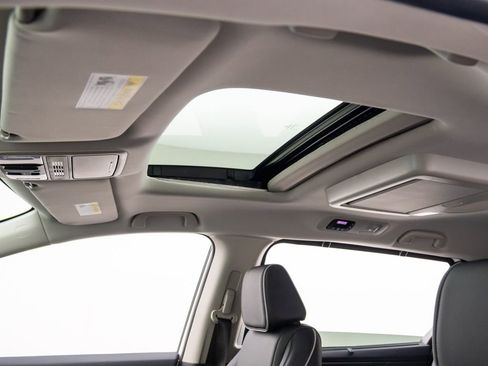 Certified 2026 Honda Odyssey Touring image 19