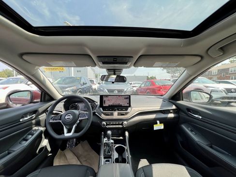 Certified 2025 Nissan Altima 2.5 SV w/ SV Premium Package image 23